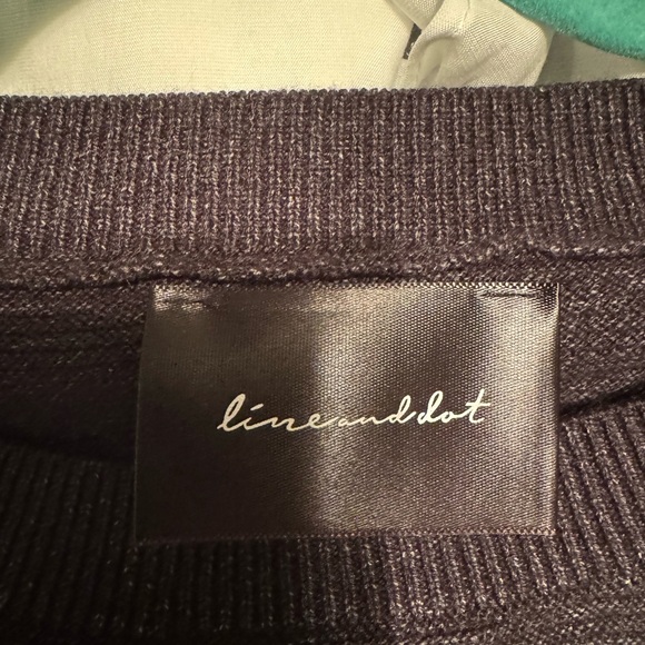 Line & Dot Charcoal shrug - Picture 3 of 3